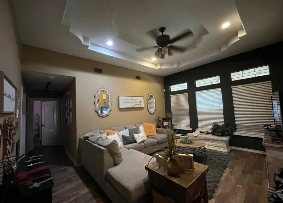 37 Los Lobos Blvd., Hebbronville, TX 78361 - #3