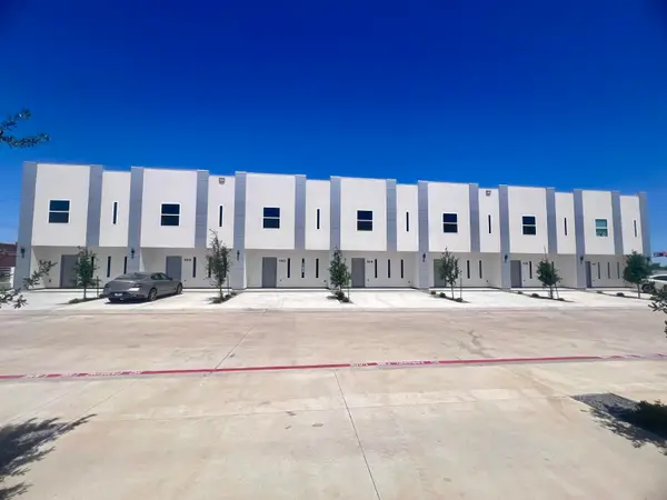 1011 Emerald Valley Dr., Laredo, TX 78043