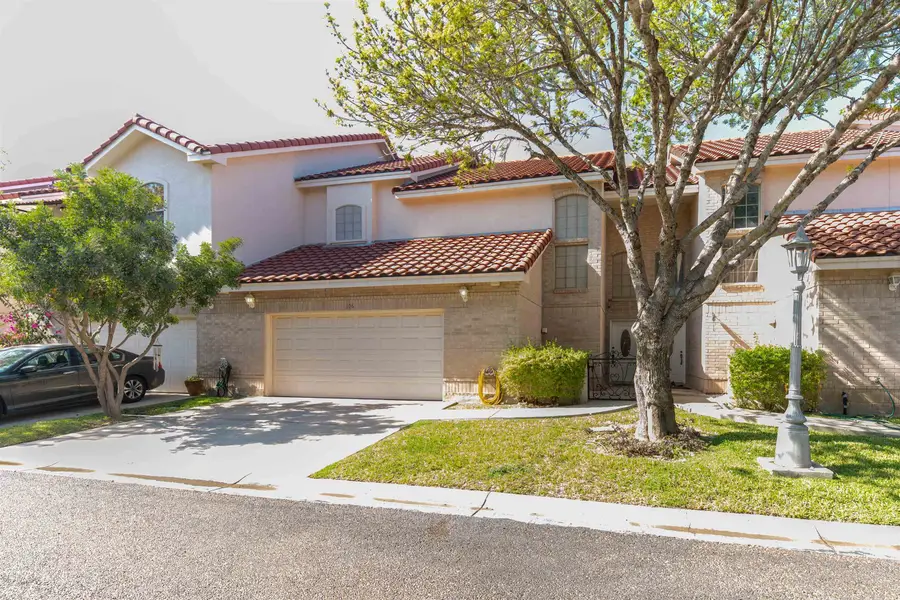 7521 Country Club Dr, Laredo, TX 78041 - #2