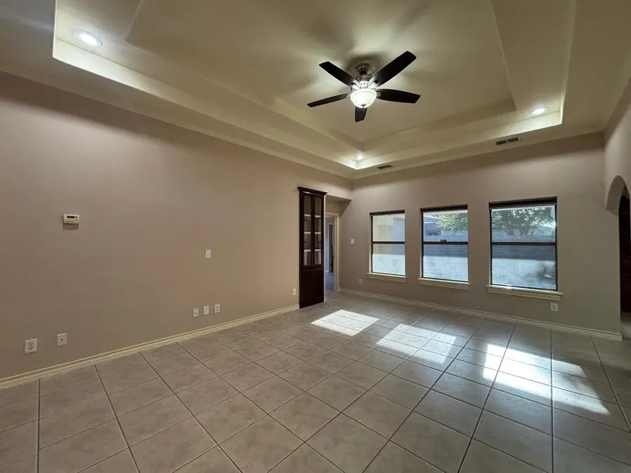 8710 Allegheny St, Laredo, TX 78045 - #3