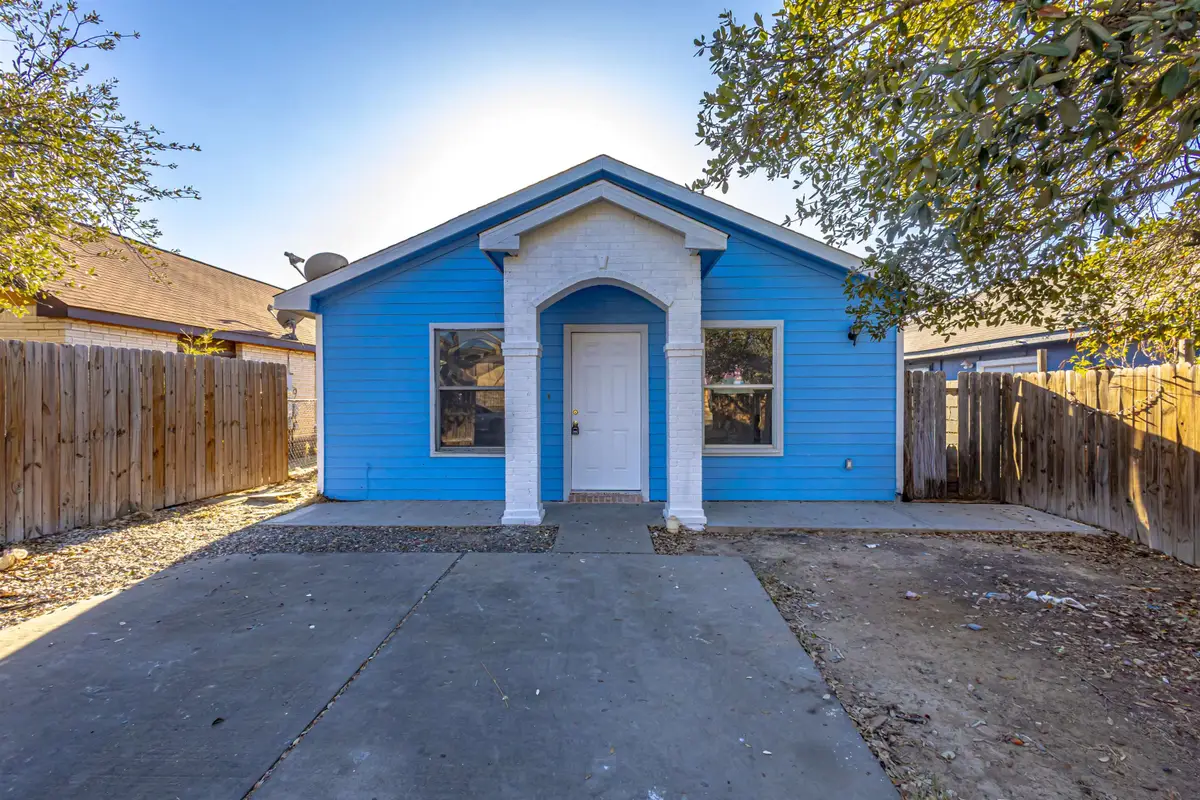 322 Ocean Dr, Laredo, TX 78043 - #1