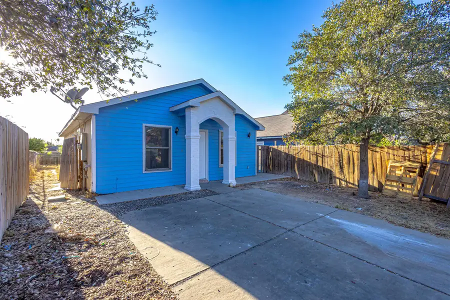 322 Ocean Dr, Laredo, TX 78043 - #2