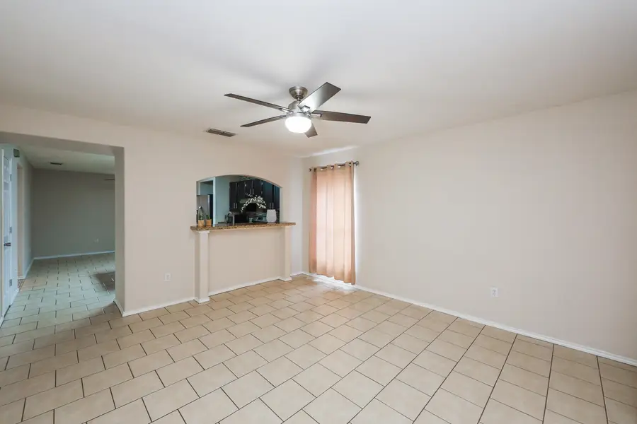 907 Palafox Dr, Laredo, TX 78045 - #3