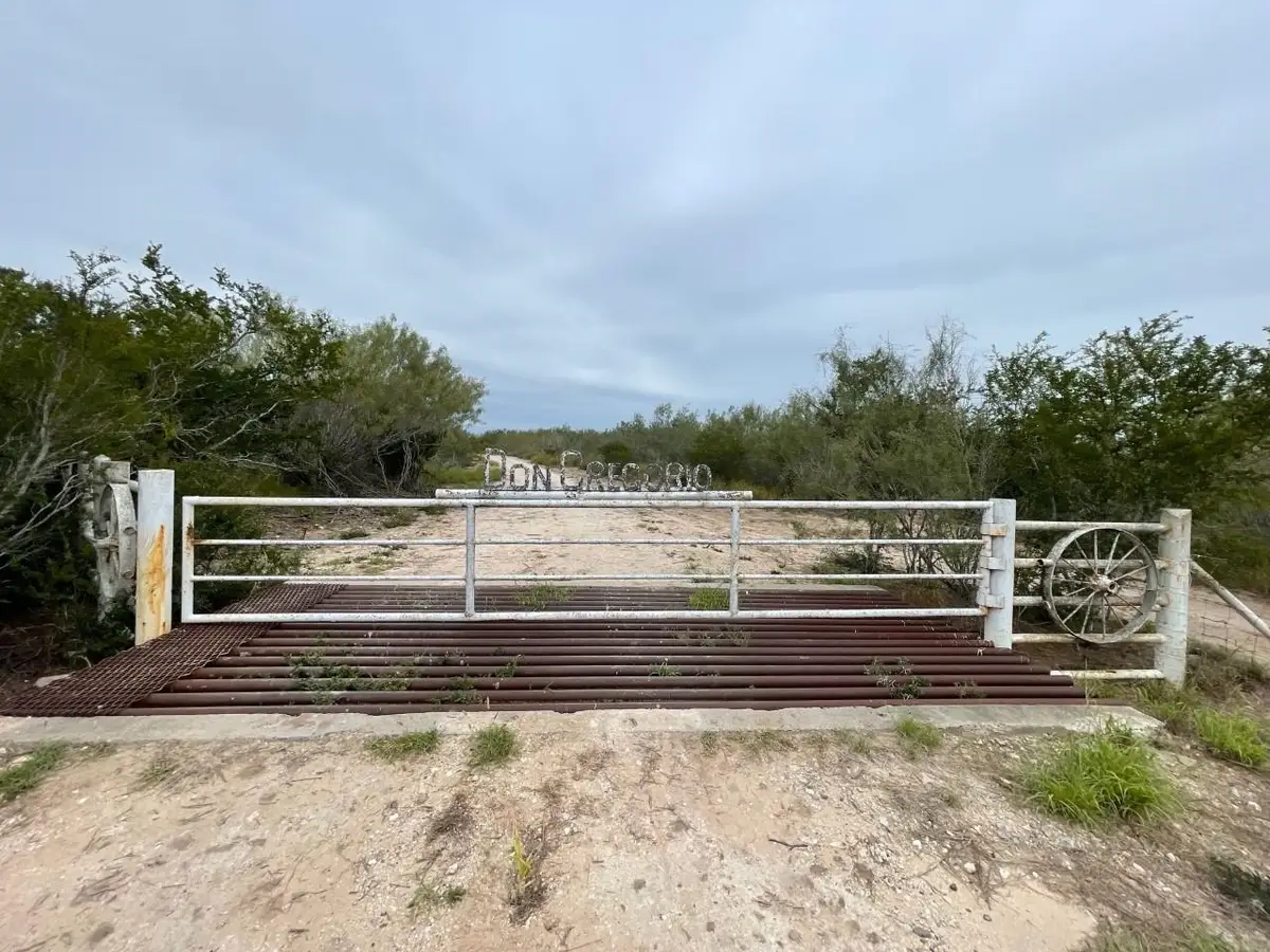 000 Ranch Rd, Laredo, TX 78040 - #1