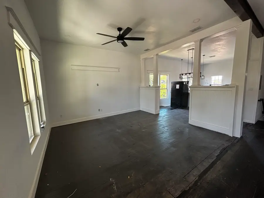 818 Cortez St, Laredo, TX 78040 - #2