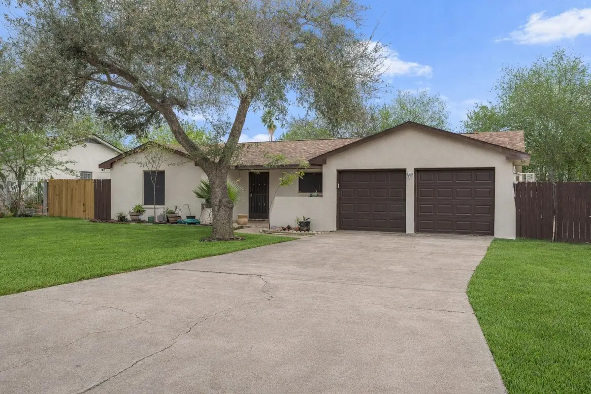 703 Laurel Dr, Laredo, TX 78045-2122 - #1