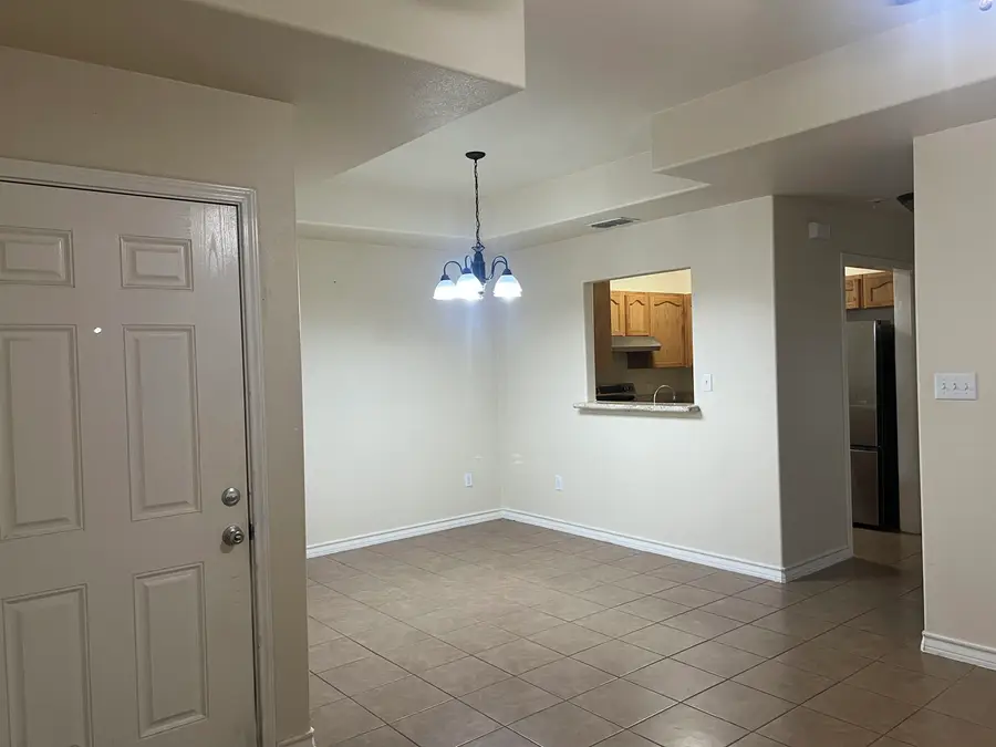 1014 Ranchway Dr, Laredo, TX 78045-8071 - #2