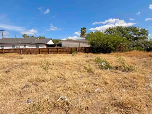 3201 San Agustin Ave, Laredo, TX 78040