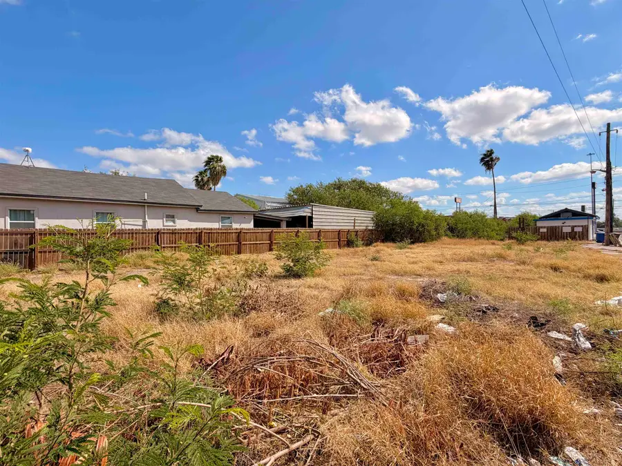 3201 San Agustin Ave, Laredo, TX 78040 - #3