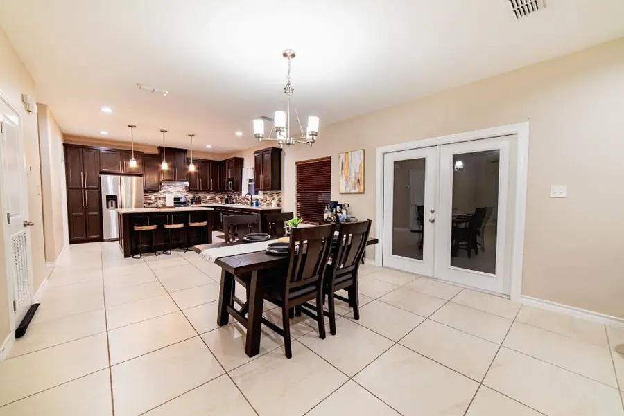 6010 Maryam Dr., Laredo, TX 78041 - #3