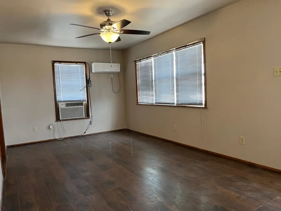 303 E Texas St., Hebbronville, TX 78361 - #2