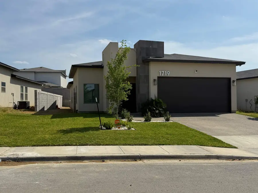 1719 Fresnillo Dr., Laredo, TX 78045 - #2