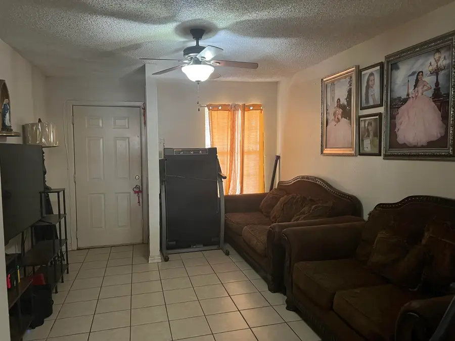 519 Laredo St, Laredo, TX 78040-2552 - #3