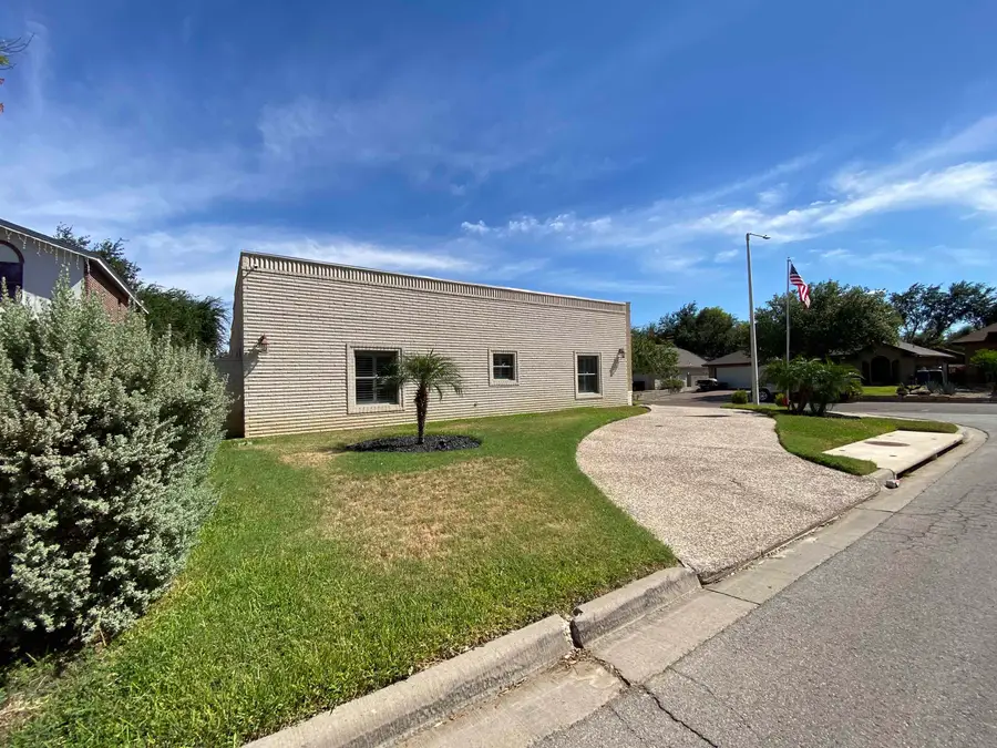 601 Marsh Ln, Laredo, TX 78045 - #3