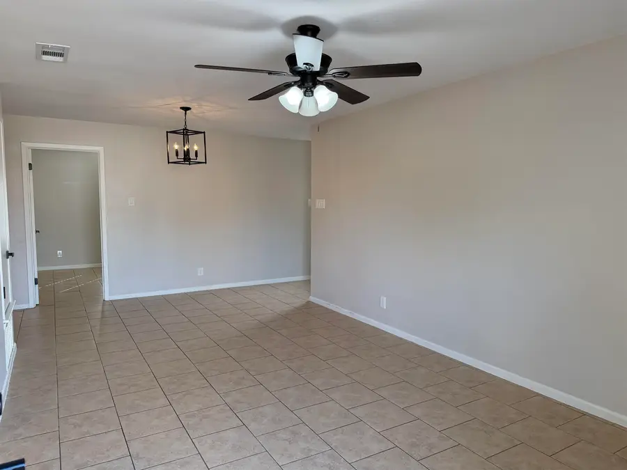 5816 Longoria Lp, Laredo, TX 78041 - #3