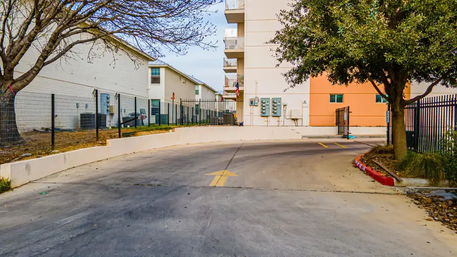 502 Shiloh Dr, Laredo, TX 78045 - #2