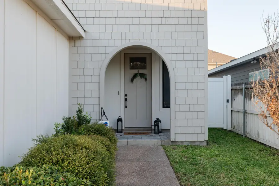 1220 Larvotto Lp., Laredo, TX 78045 - #3