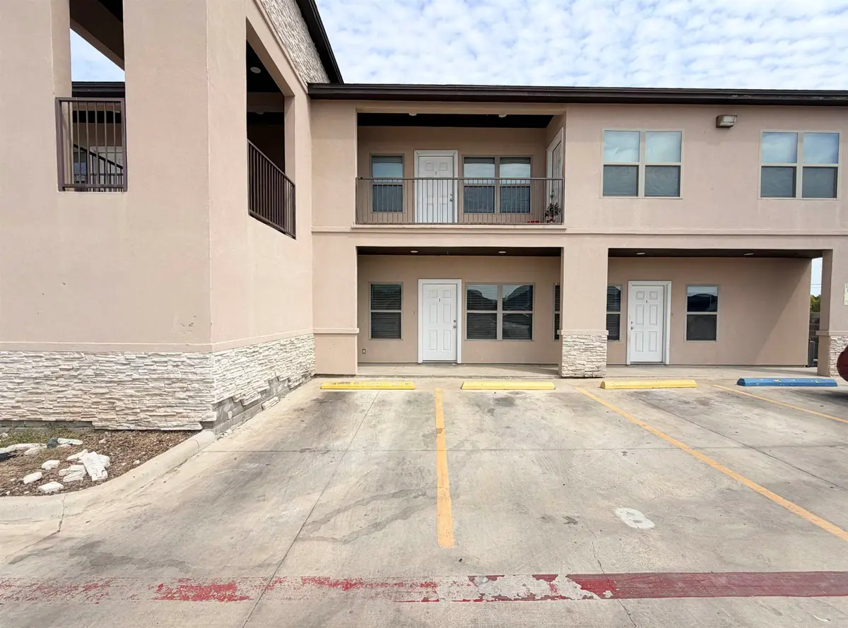 5601 Cuenca Dr, Laredo, TX 78046 - #1