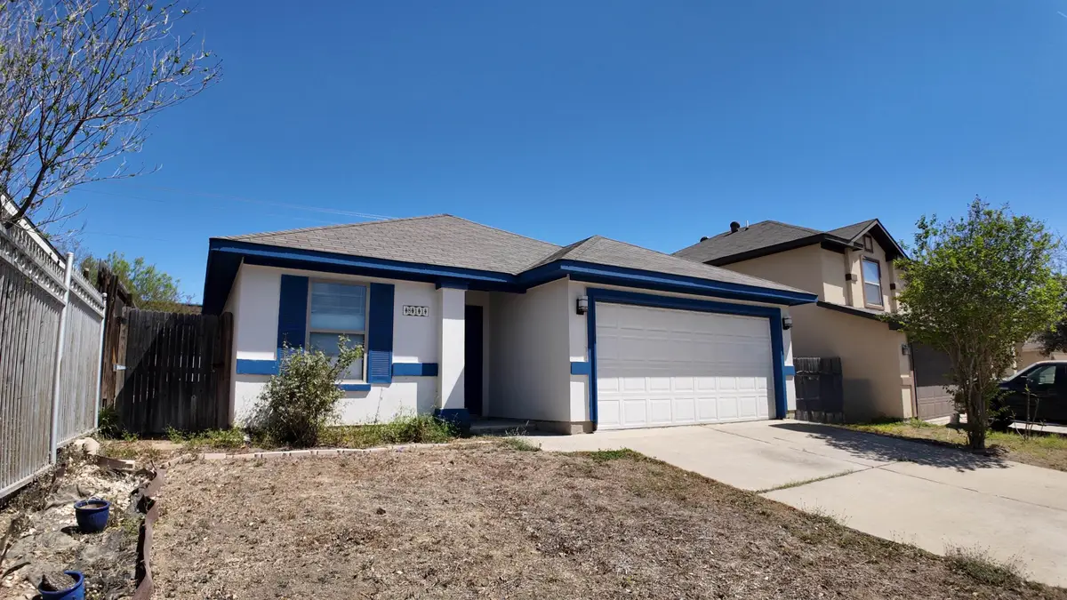 811 Bartolome Ln, Laredo, TX 78043 - #1