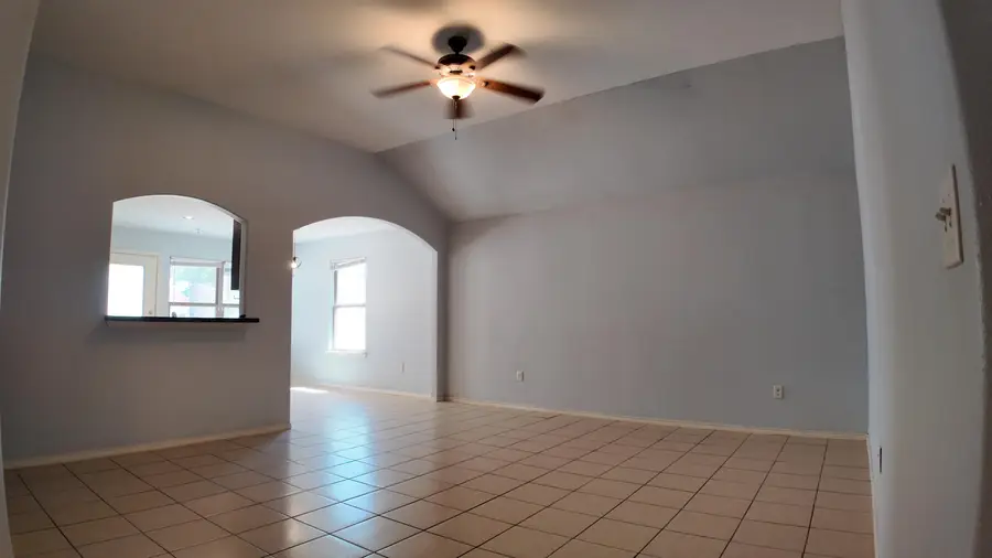 811 Bartolome Ln, Laredo, TX 78043 - #3