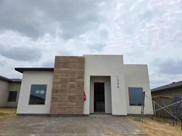 1208 Noyola Loop, Laredo, TX 78041