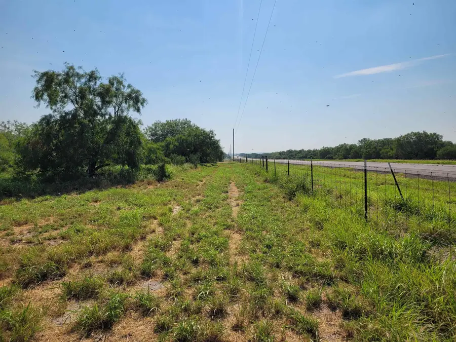 1003 U.S. Hwy 359, Aguilares, TX 78369 - #3