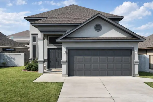 330 Altozano Dr, Laredo, TX 78045