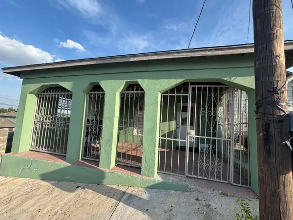 717 1/2 O'Kane St., Laredo, TX 78040