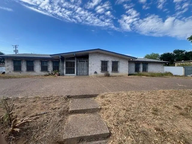 2102 Willow St, Laredo, TX 78043-4311 - #1