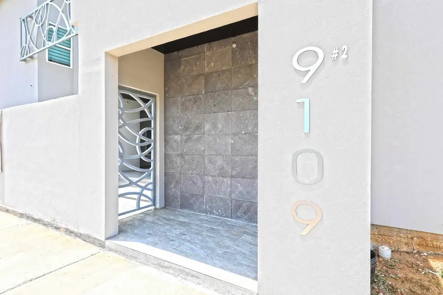 9109 McPherson Rd, Laredo, TX 78045 - #2