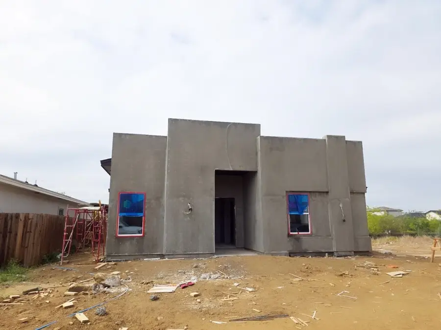 2335 Mango Rd., Laredo, TX 78046 - #2