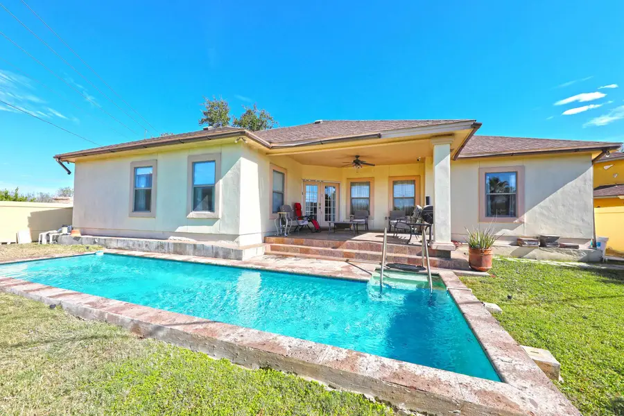 103 Yellowstone Lake Dr, Laredo, TX 78041 - #3