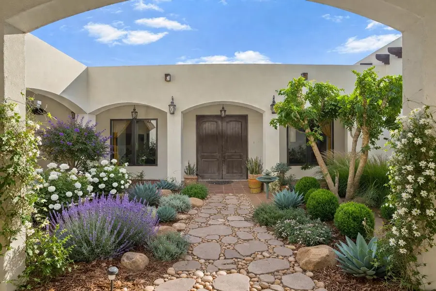 8701 High Creek Dr, Laredo, TX 78045 - #2