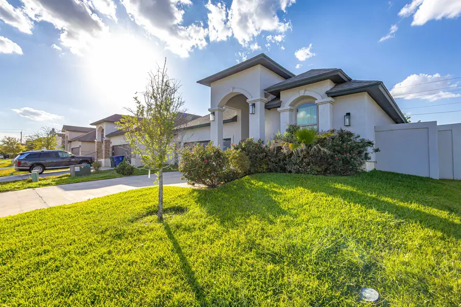 514 Prado Dr, Laredo, TX 78045 - #2