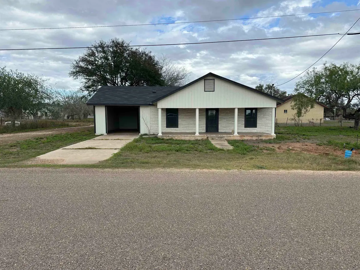 704 N Dagmar, Hebbronville, TX 78361 - #1