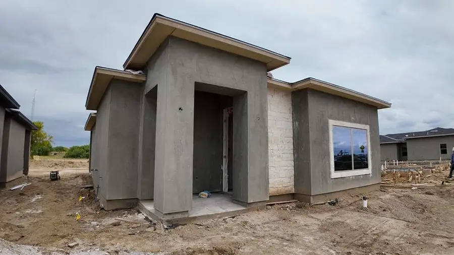 6015 Seminario Ln., Laredo, TX 78046 - #2