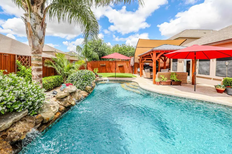 217 Washingtonia Dr, Laredo, TX 78045 - #3