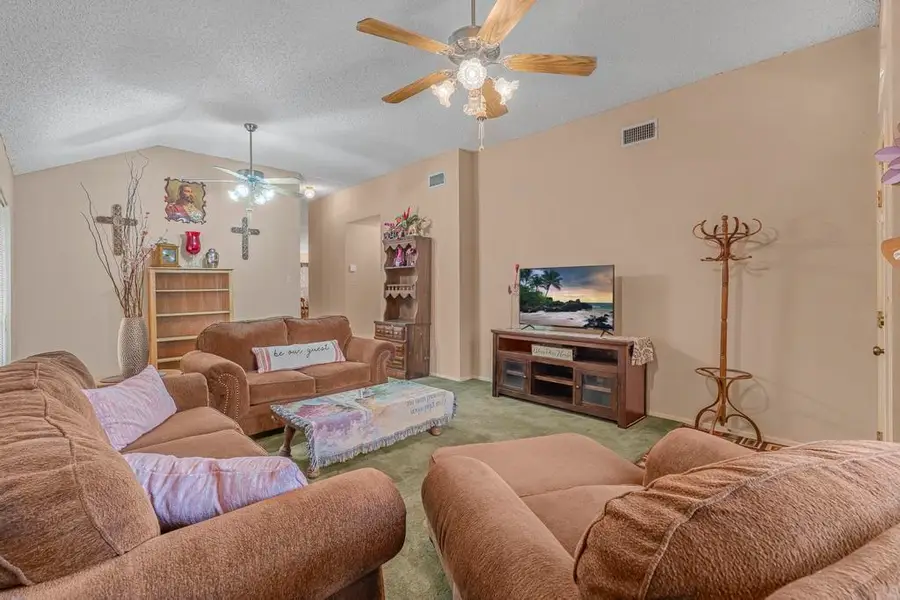 1425 Longhorn Dr, Laredo, TX 78045 - #3