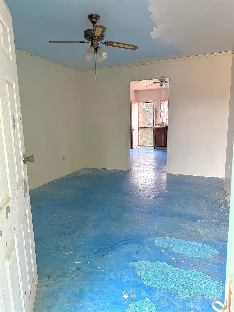 614 Morales, El Cenizo, TX 78046 - #3