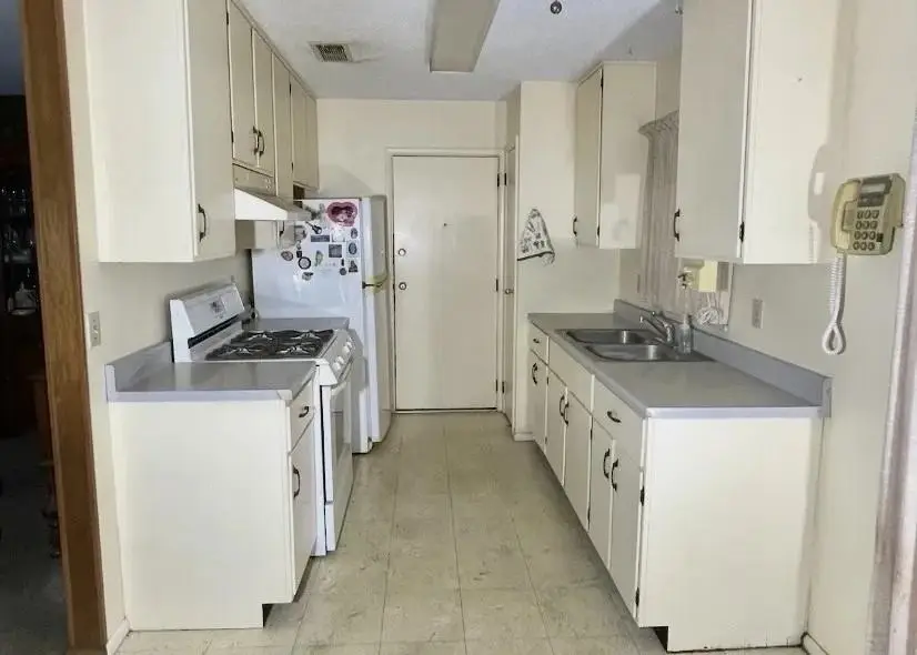 609 Allende St, Laredo, TX 78041 - #2