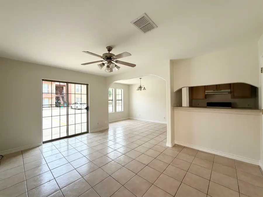 1752 Tiara Trl, Laredo, TX 78045 - #3