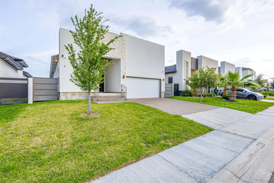 511 Prado Dr, Laredo, TX 78045 - #3