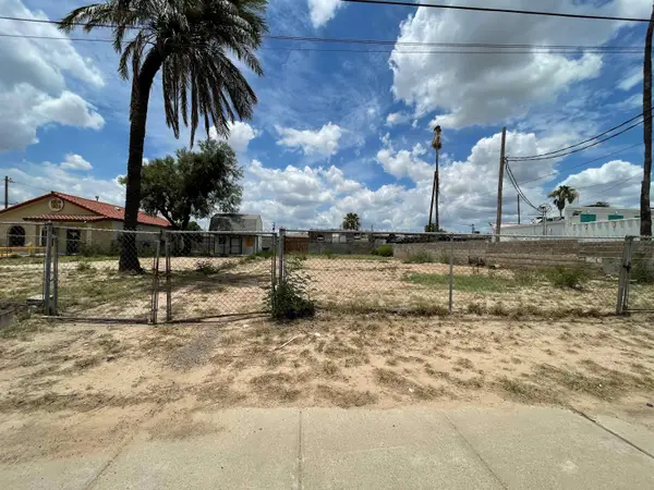 1906 Santa Ursula Ave, Laredo, TX 78040
