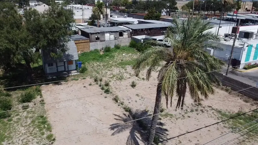 1906 Santa Ursula Ave, Laredo, TX 78040 - #2