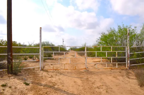 229 Four Point Rd., LAREDO, TX 78045