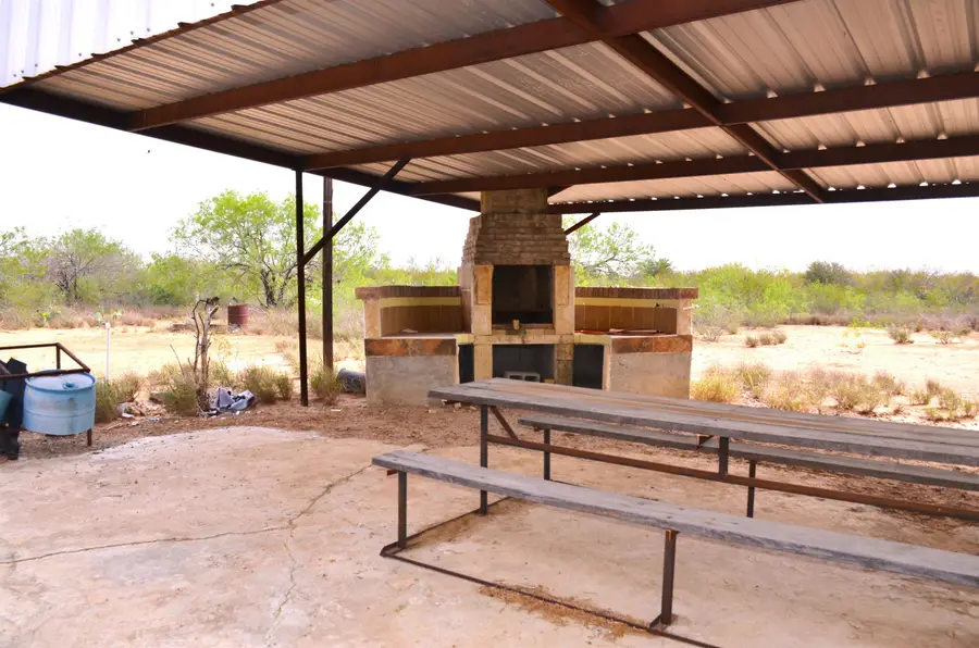 229 Four Point Rd., Laredo, TX 78045 - #3