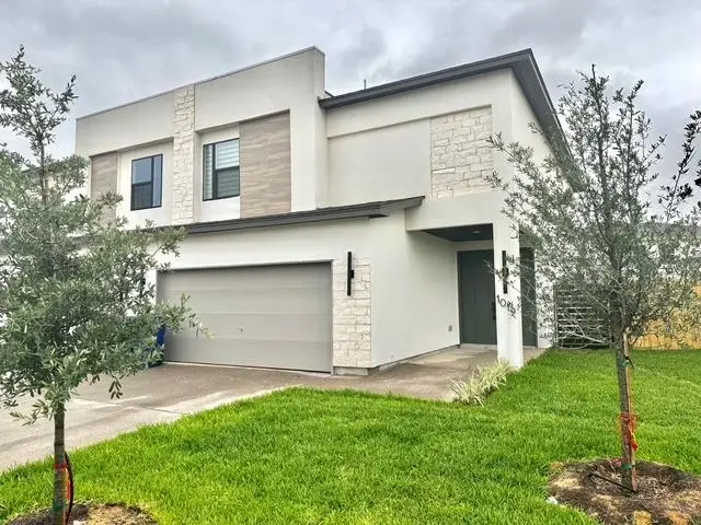 1019 Yellow Birch Dr., Laredo, TX 78045-0000 - #2