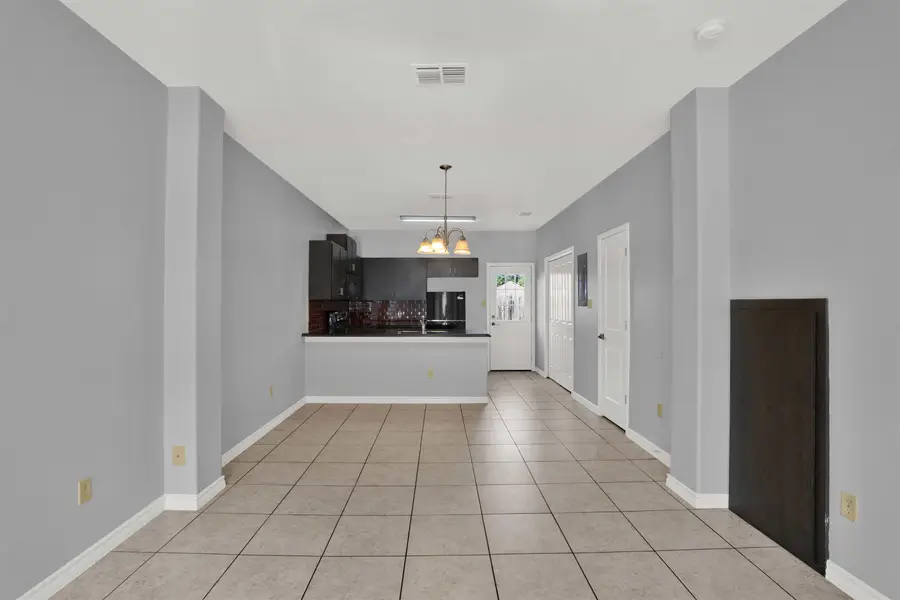 401 International Blvd, Laredo, TX 78045 - #2