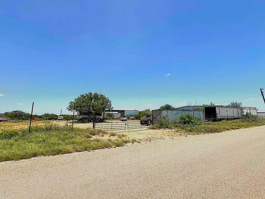 341 Appaloosa Rd, Laredo, TX 78045 - #2