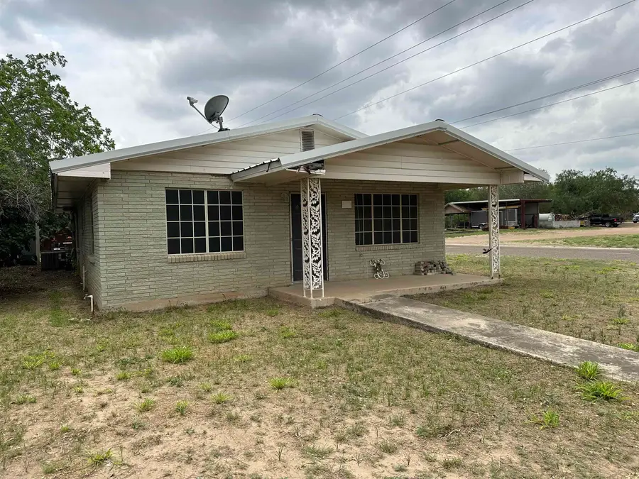 1813 N 1st. St., Zapata, TX 78076 - #3